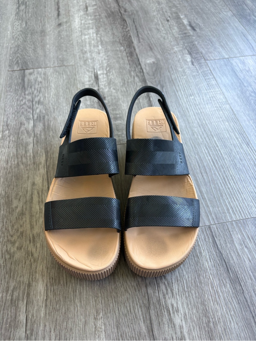 Women’s Reef Waterproof Sandals 8